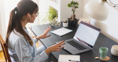 Go from office to home office by becoming a conveyancer on the Sunshine Coast